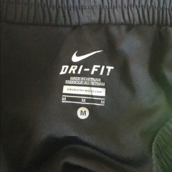 Nike Dri-fit shorts medium black - Picture 3 of 4